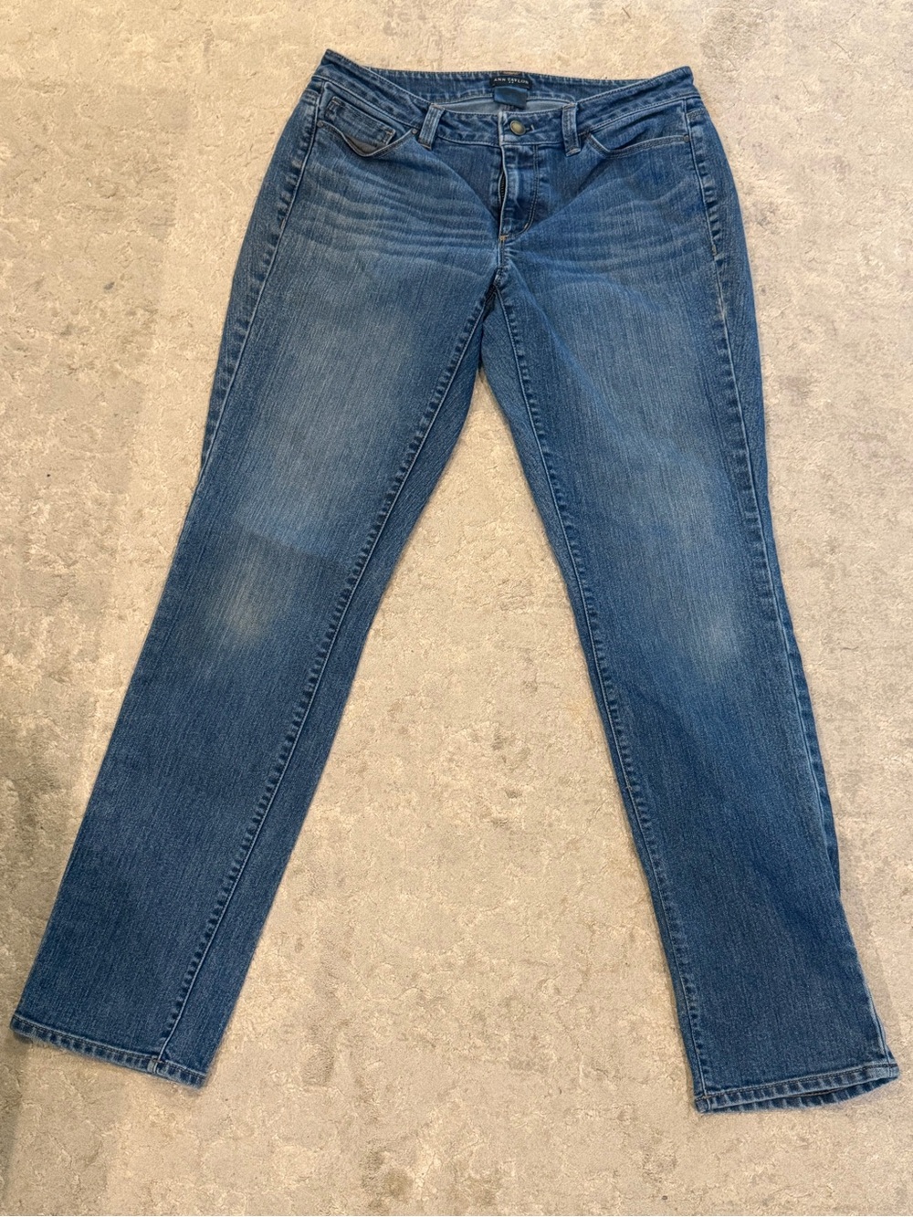 Ann Taylor low rise straight leg blue jeans curvy 6
